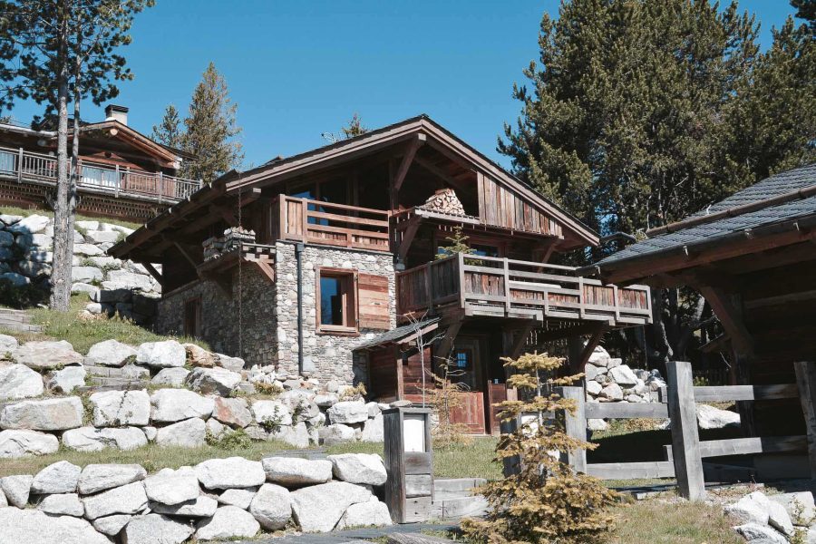 Chalet d'en haut les granges chalets secrets collection font romeu